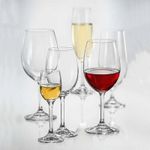 Jogo com 18 Taças de Cristal Bohemia Linha Roberta