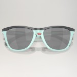 Óculos de Sol Oakley Frogskins Range Matte Carbon Prizm Black