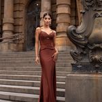 Vestido Longo Nyelis Marrom 