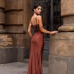 Vestido Longo Nyelis Marrom 
