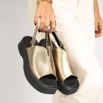 Sandália Flatform Prata Velho Fechamento em Velcro