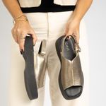 Sandália Flatform Prata Velho Fechamento em Velcro