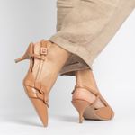 Scarpin Slingback Nude Salto Kitten Com Fivela