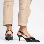 Scarpin Slingback Preto Salto Kitten Com Fivela