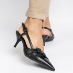 Scarpin Slingback Preto Salto Kitten Com Fivela