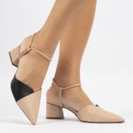 Scarpin Slingback Nude/Preto Salto Médio