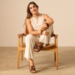 Rasteira H com Pedras Camurça Marrom Terra