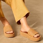 Sandália Flatform Palha Caramelo