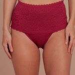 Calcinha Cintura Alta Em Renda Magenta Marina