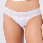 Calcinha String em Algodão e Renda Julia