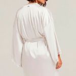 Robe Curto Cetim e Renda Luísa