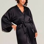 Robe Curto Cetim e Renda Luísa
