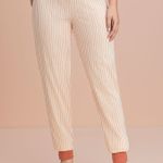 Pijama Feminino Manga curta Canelada e Calça Sonhos