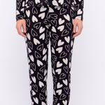 Pijama Feminino Longo com Botões Preto Coração