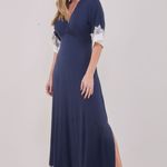 Kaftan Longo em Viscose com Renda Chantilly Heloísa