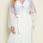 Robe Longo em Cetim com Renda Maressa - Miss Victtoria