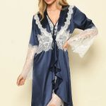 Robe Curto em Cetim com Renda Milena - Miss Victtoria