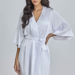 Robe Curto em Cetim Nicole