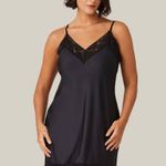 Camisola Curta Alça em Renda Estreita Lace