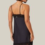 Camisola Curta Alça em Renda Estreita Lace