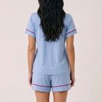 Short Doll Manga Curta com Botões Azul Claro com Pink