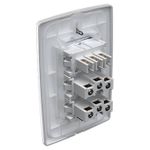 1 Interruptor Paralelo + 2 Tomadas 2P+T 20A/250Vca Engate Convencional com placa Petra (39905)