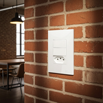 Conjunto 1 Interruptor Simples Soft + 1 Interruptor Paralelo Soft + 1 Tomada 2P+T 20A/250Vca com placa ON Branco (39979)