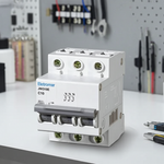 JW310E - Disjuntor IEC, 3 Polos, 10A, Curva C, 3kA (E89140)