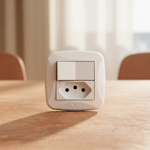 Conjunto Sobrepor Modular com Interruptor Simples Soft +  Tomada 2P+T 20A/250Vca Engate Convencional Petra (39858)