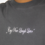 Camiseta Sufgang Modelo Cry Now Laugh Later Cinza
