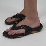 Chinelo Oakley Titan