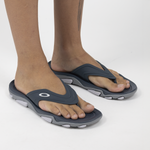 Chinelo Oakley Titan