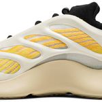 Tênis Adidas Yeezy 700 V3 Safflower