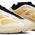 Tênis Adidas Yeezy 700 V3 Safflower