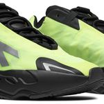 Tênis Adidas Yeezy 700 MNVN Phosphor