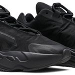 Tênis Adidas Yeezy 700 Triplo Black