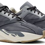 Tênis Adidas Yeezy 700 Magnet