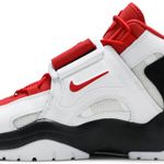 Tênis Nike Air Barrage Mid University Red