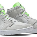 Tênis Air Jordan 1 Mid Ghost Green