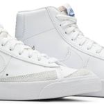 Tênis Nike Blazer Mid 77 SE Sisterhood - White Metallic Silver