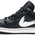 Tênis Air Jordan 1 Low Brushstroke Swoosh - Black Red