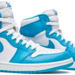 Tênis  Air Jordan 1 Retro High OG UNC