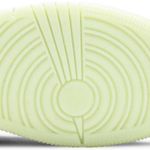 Tênis Air Jordan 1 Mid Glow In The Dark