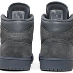 Tênis Sheila Rashid x Air Jordan 1 Mid UNITE