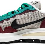 Tênis Nike Sacai x VaporWaffle SP Villain Red