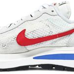 Tênis Nike Sacai x VaporWaffle Sail