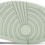 Tênis Air Jordan 1 Low SE Barely Green