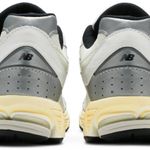 Tênis New Balance Thisisneverthat x 2002R White