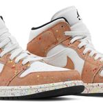 Tênis  Air Jordan 1 Mid SE Brushstroke Paint Splatter
