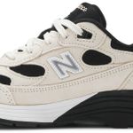 Tênis New Balance Studio FY7 x 992 Cream